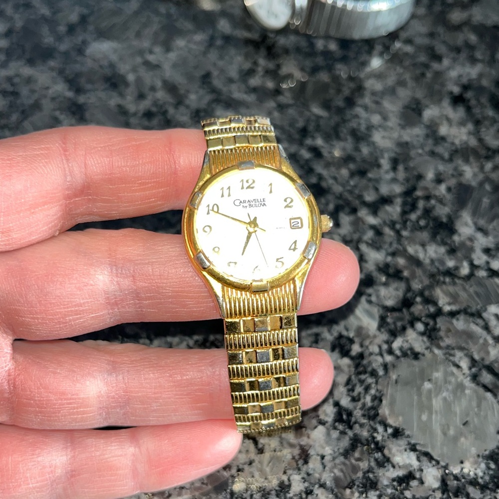 BULOVA QUARTZ WATCH
